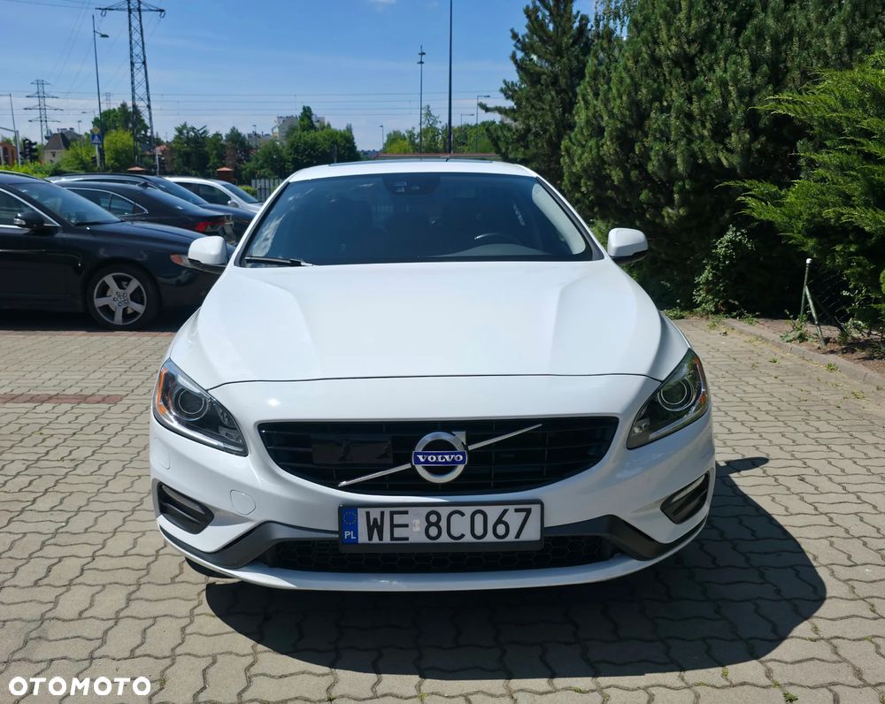 Volvo S60 T5 AWD R-Design - 2