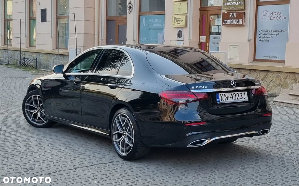 Mercedes-Benz Klasa E 220 d 4-Matic AMG/Avantgarde - 33