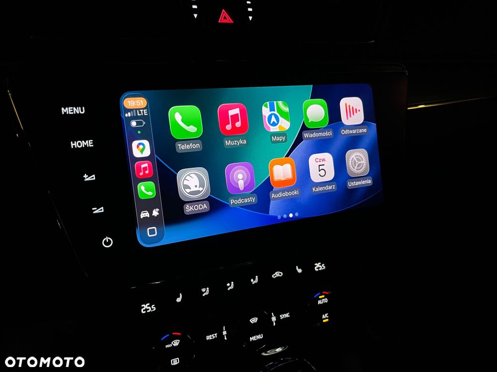 Skoda Superb 2.0 TDI DSG Premium Edition - 7