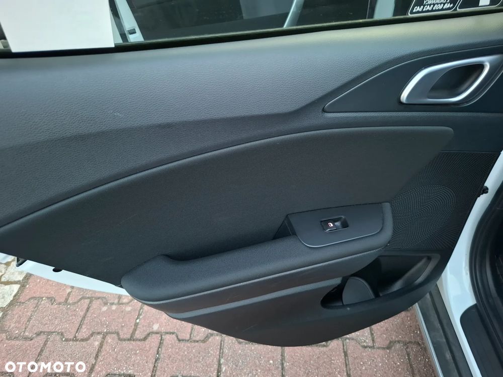 Kia XCeed 1.5 T-GDI M - 32