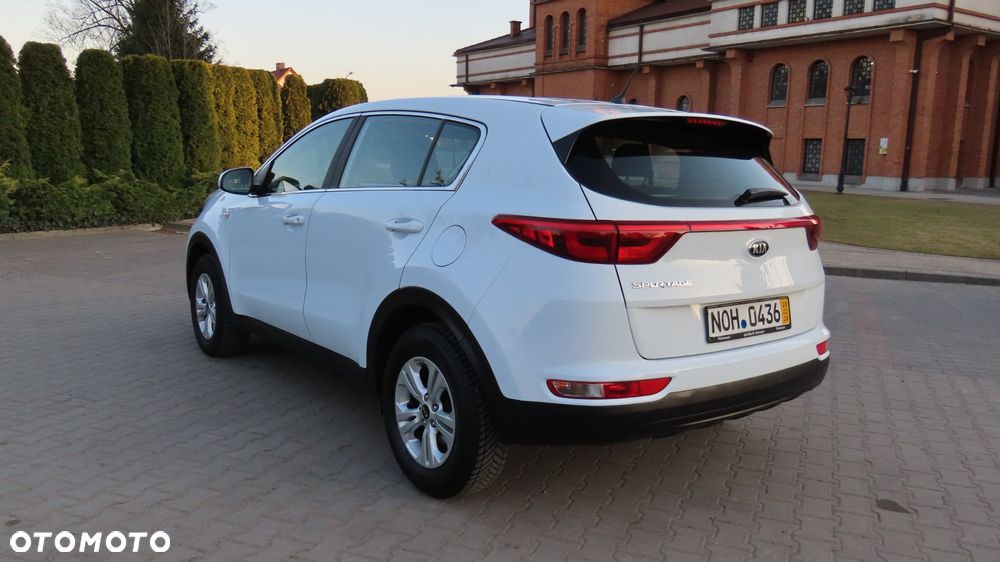 Kia Sportage 1.6 GDI 2WD Attract - 3