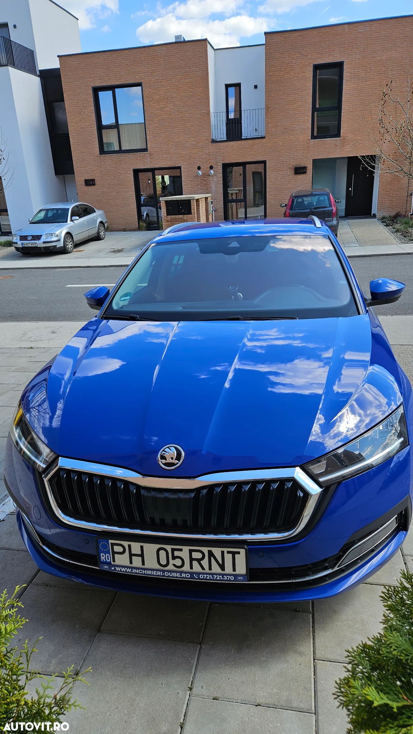 Skoda Octavia 2.0 TDI DSG Premium Edition - 1