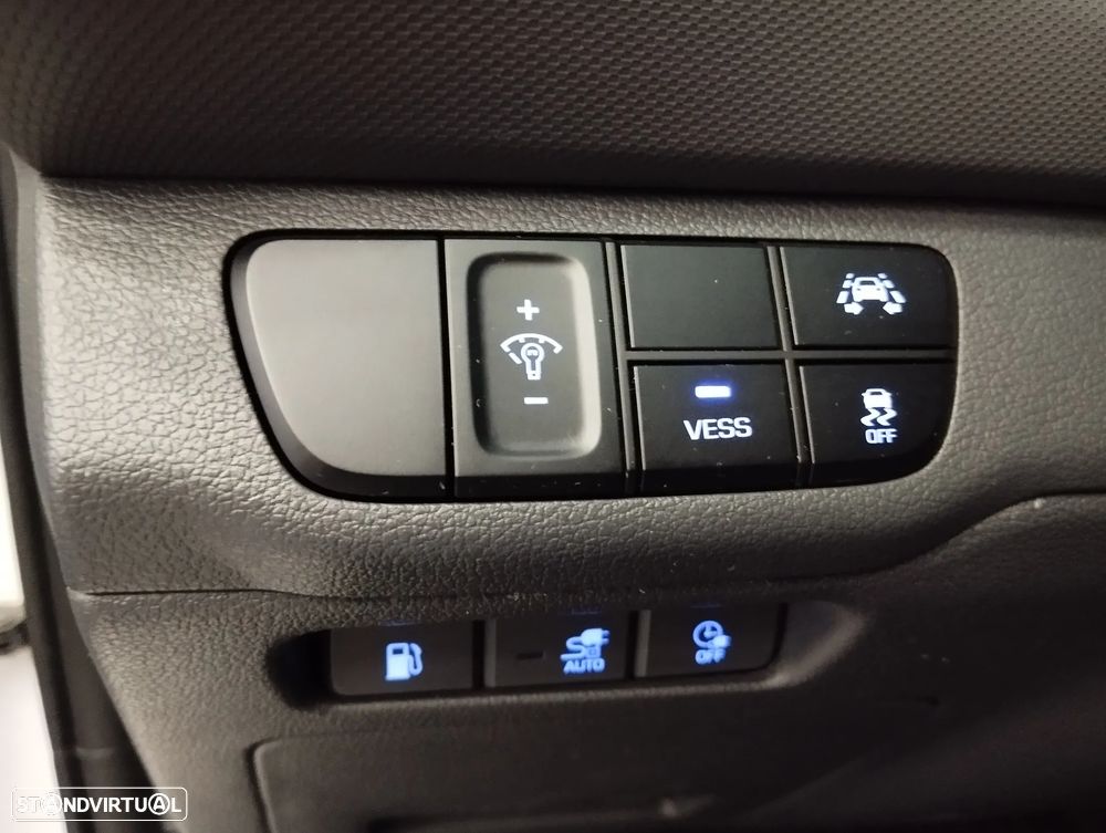 Hyundai Ioniq 1.6 GDI PHEV Tech - 20
