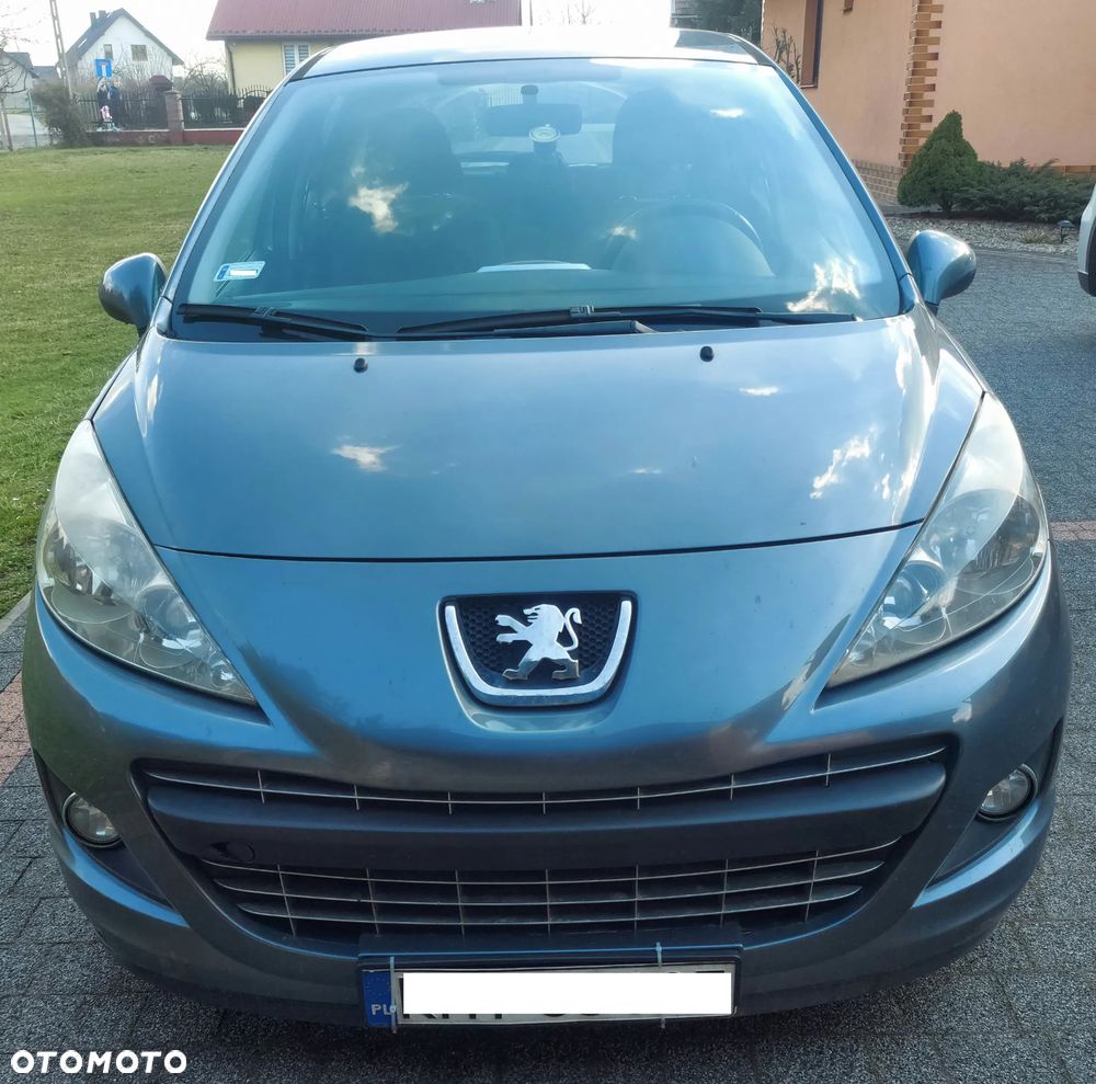 Peugeot 207 - 1