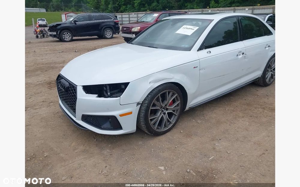 Audi A4 Limousine - 4