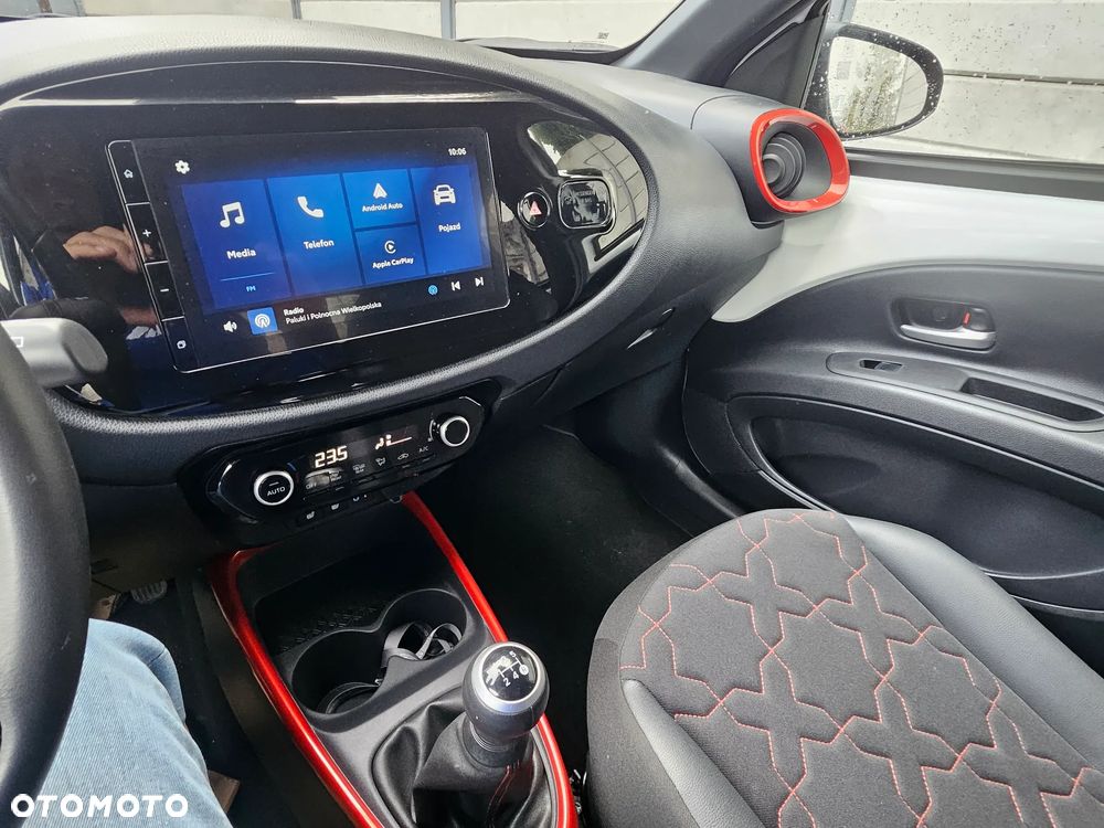 Toyota Aygo X Play - 12