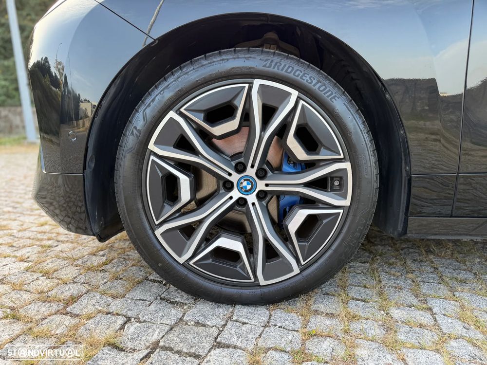 BMW iX xDrive 40 Pack Desportivo - 36