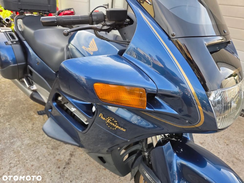 Honda ST - 8