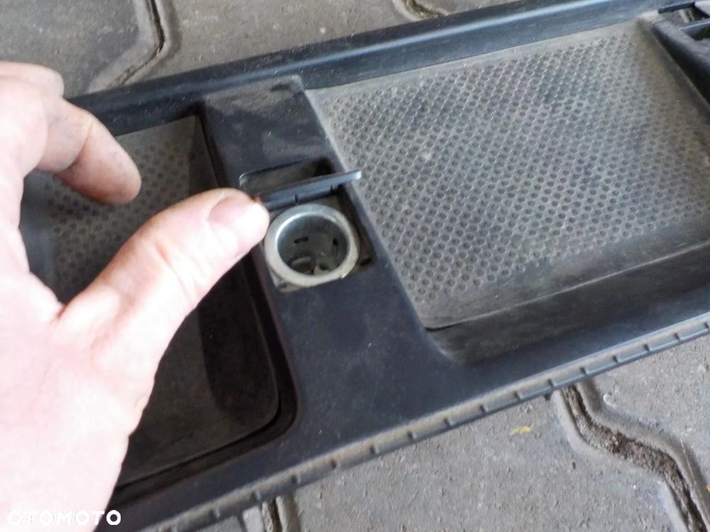 VW T5 LIFT PÓŁKA SCHOWEK PLASTIK ZAŚLEPKA DESKI 7E0857922F - 3