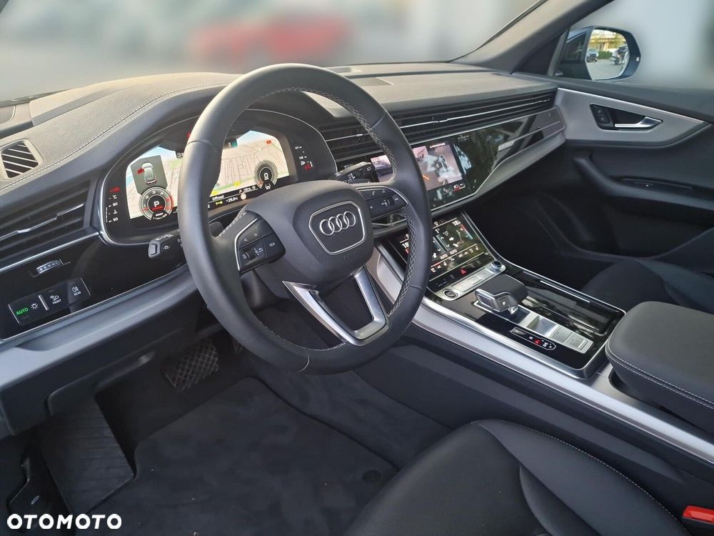 Audi Q8 - 9