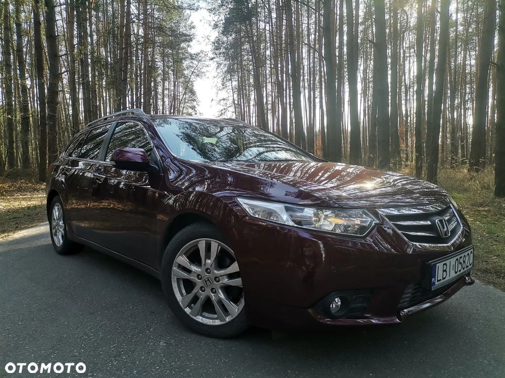 Honda Accord 2.0 Executive Nav - 1