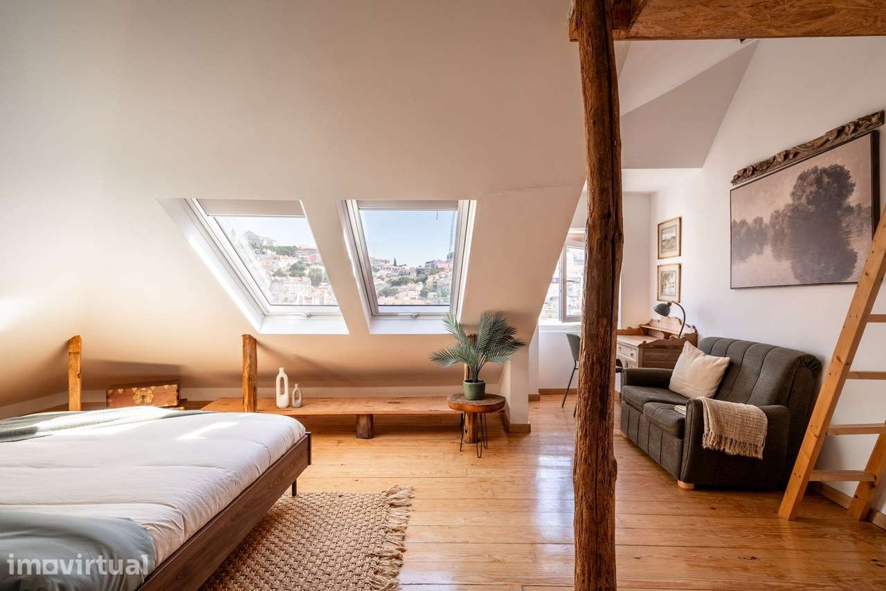 Loft-style Studio with Tagus Views in Arco da Graça, Lisbon - Grande imagem: 3/16