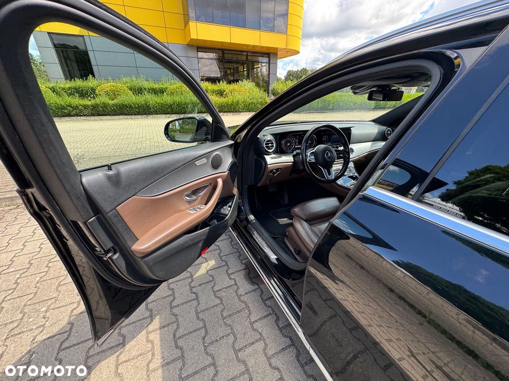 Mercedes-Benz Klasa E 220 d 4-Matic Avantgarde - 4