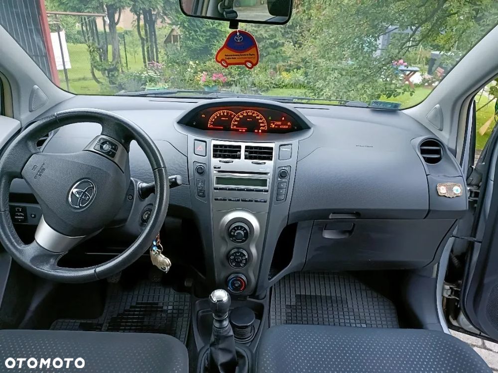 Toyota Yaris - 6