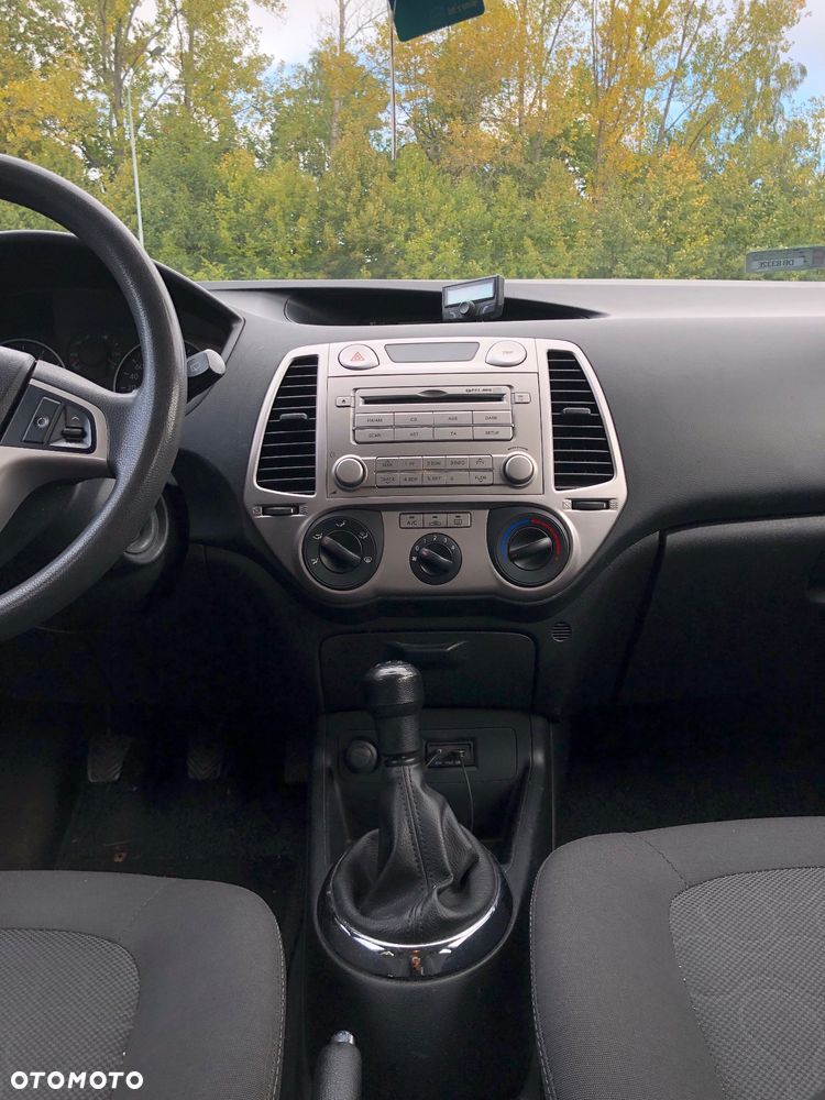 Hyundai i20 1.2 Comfort - 11