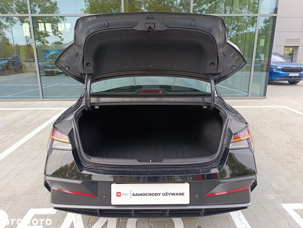 Hyundai Elantra 1.6 Smart - 8