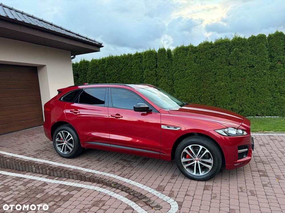 Jaguar F-Pace 20d AWD R-Sport - 32