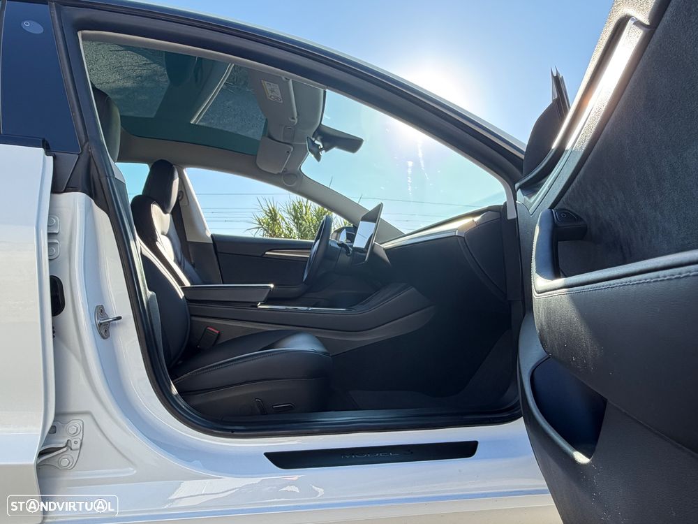 Tesla Model 3 Standard Range Plus RWD - 32