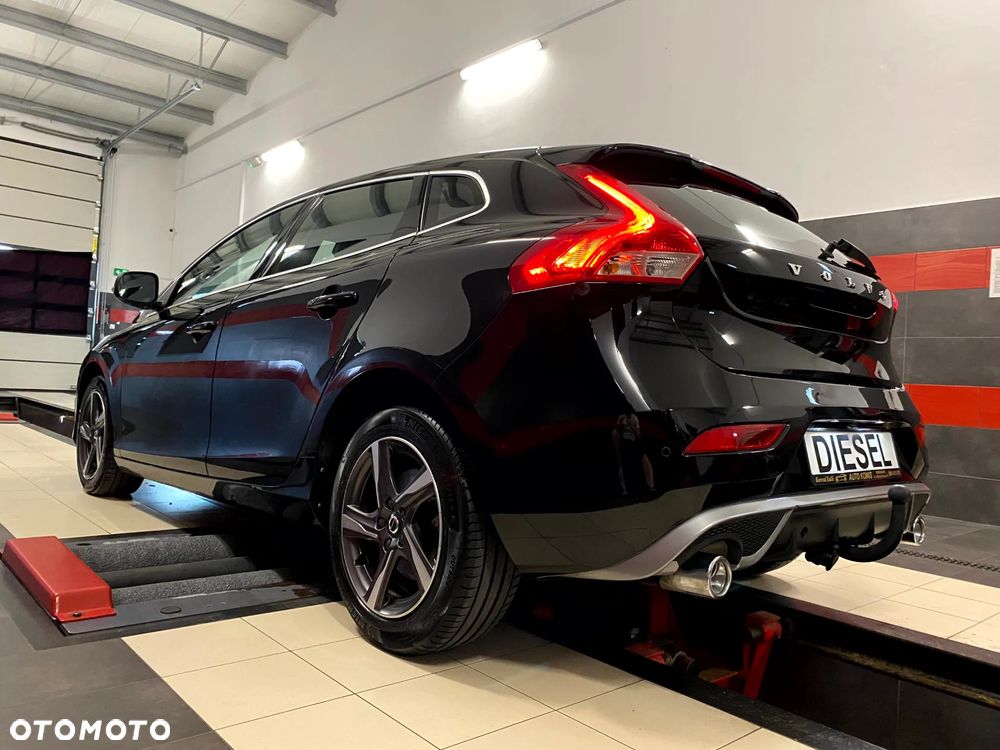 Volvo V40 D3 Drive-E R-Design Momentum - 9