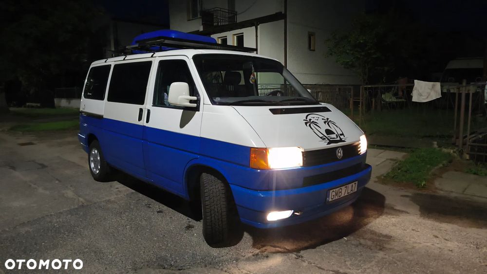 Volkswagen Multivan - 15