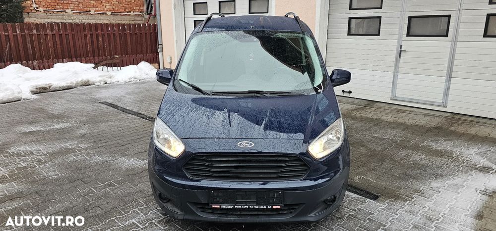 Ford Transit Courier - 14