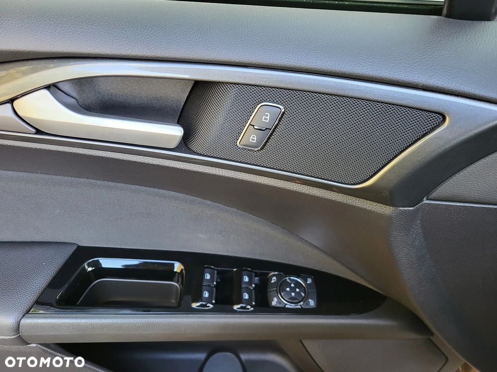 Ford Mondeo Turnier 2.0 EcoBlue Titanium - 20