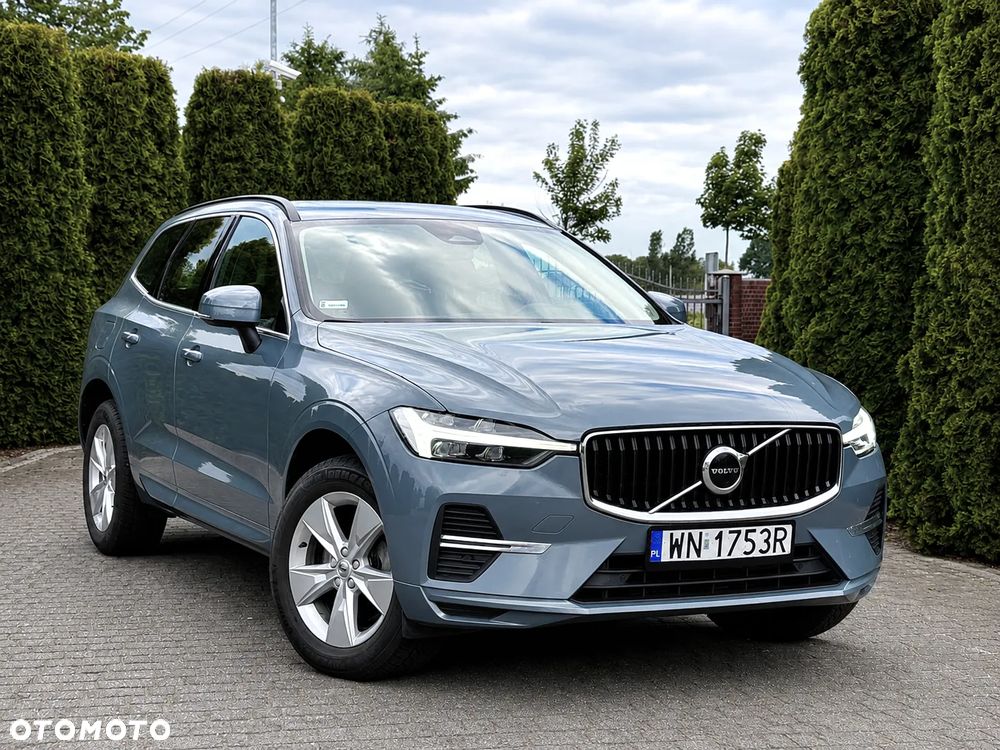 Volvo XC 60 B4 D AWD Momentum Pro - 4