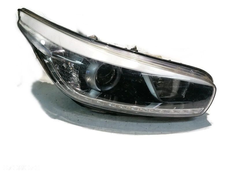 KIA CEE'D II 13r LAMPA PRAWY PRZÓD XENON 92102-A2390 - 1