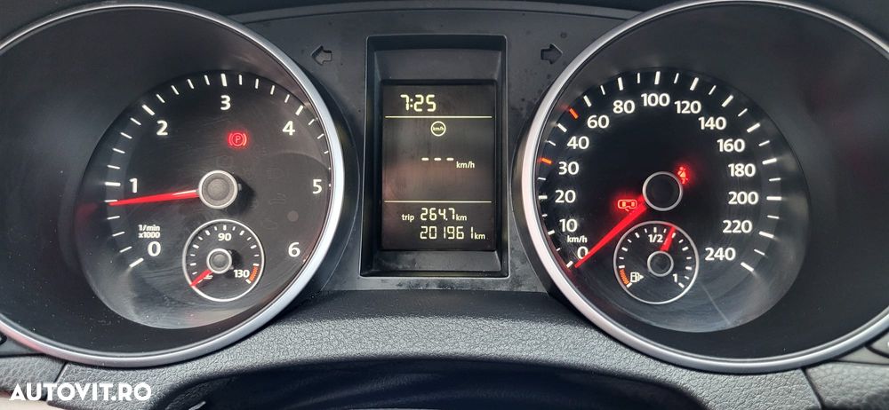 Volkswagen Golf - 23