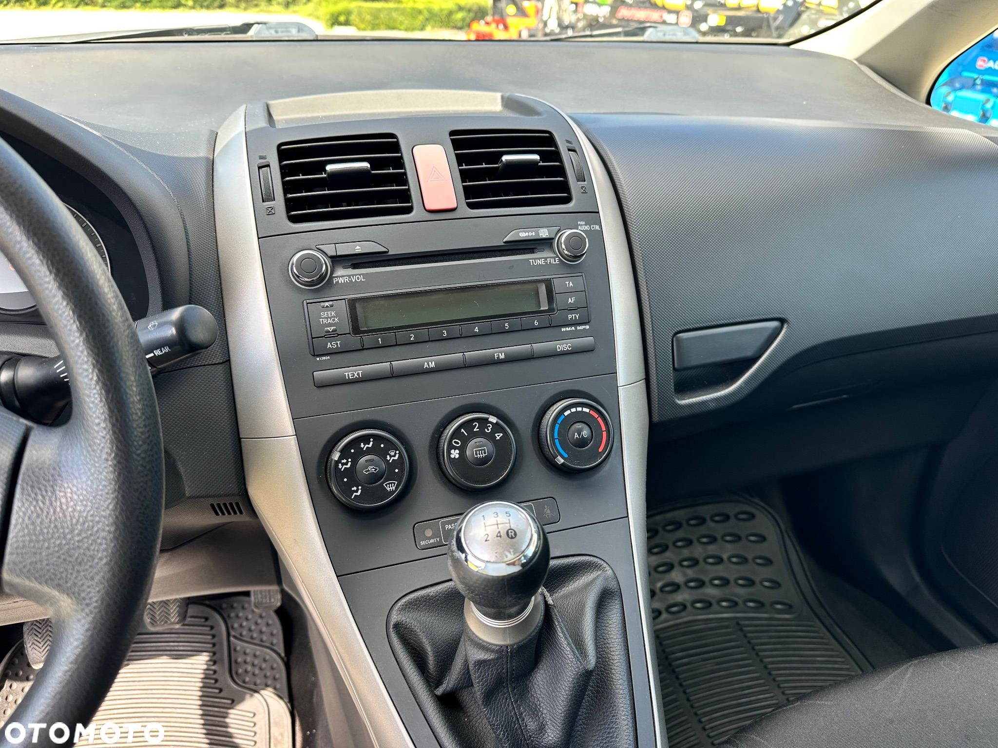 Toyota Auris 1.4 VVT-i Luna - 23