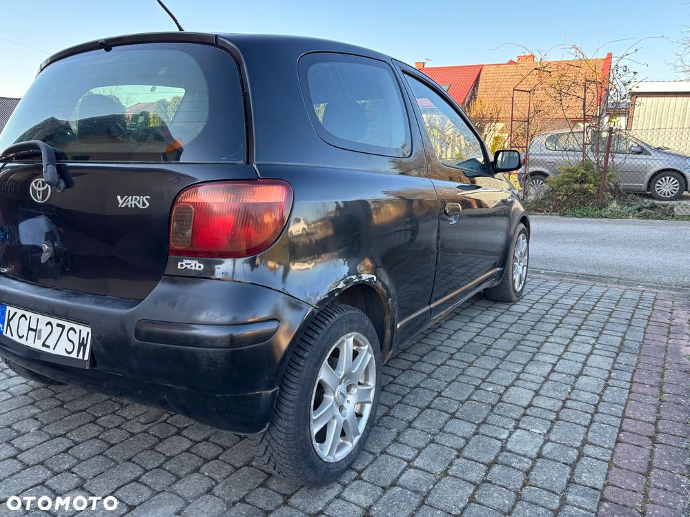 Toyota Yaris 1.4 D-4D Base - 5
