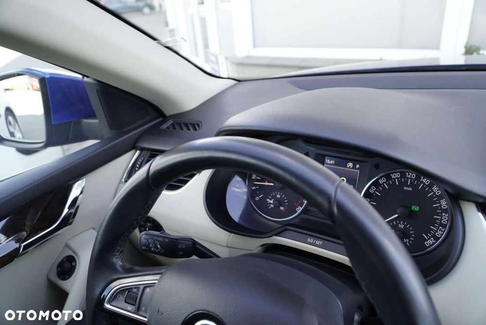 Skoda Octavia 2.0 TDI DSG Style - 20