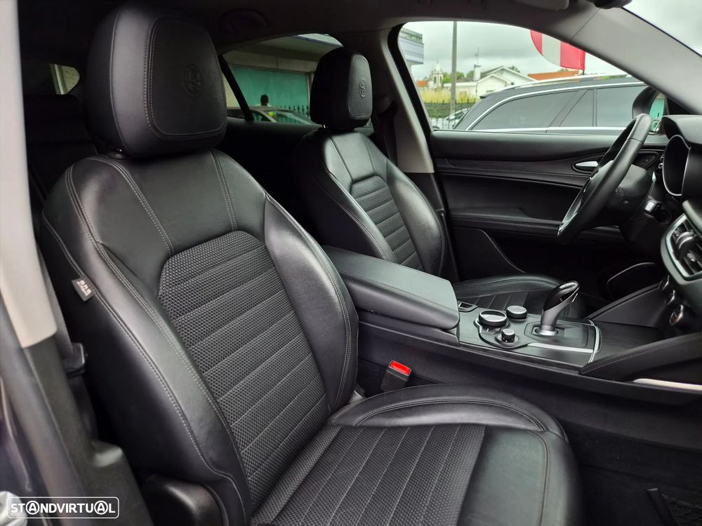 Alfa Romeo Stelvio 2.2 D Super AT8 - 17