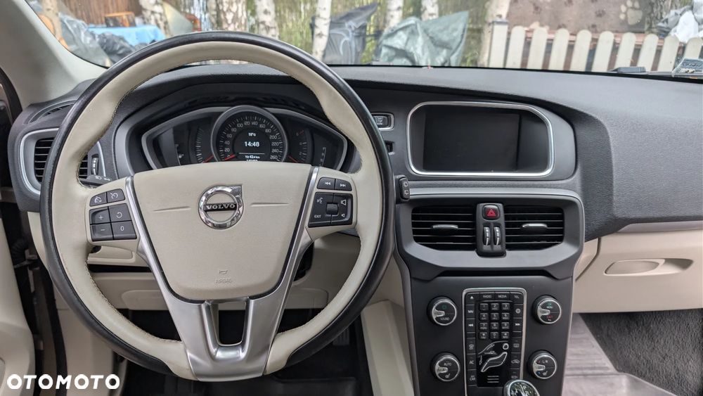 Volvo V40 D2 Drive-E Momentum - 18
