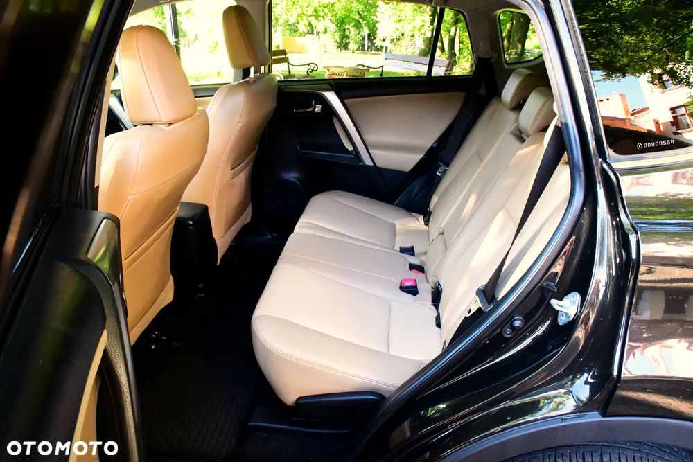 Toyota RAV4 2.0 D-4D 4x4 Executive - 23