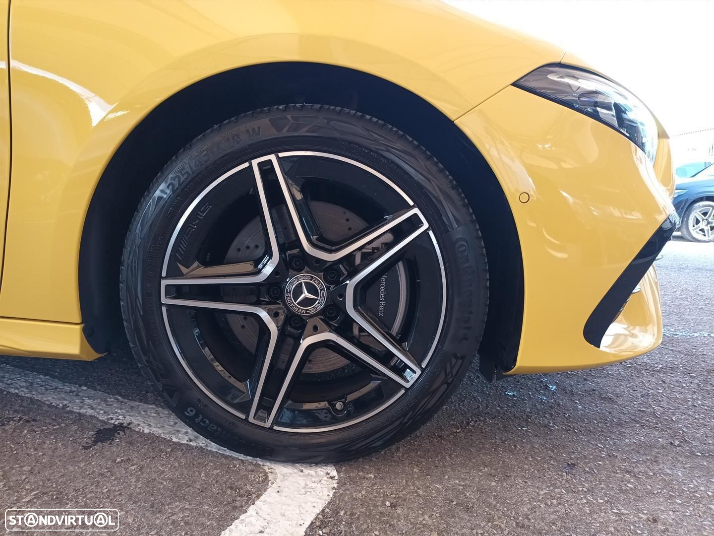 Mercedes-Benz A 250 e AMG Line - 4