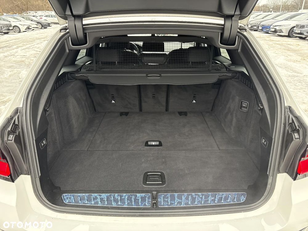 BMW Seria 5 530i xDrive mHEV M Sport sport - 29