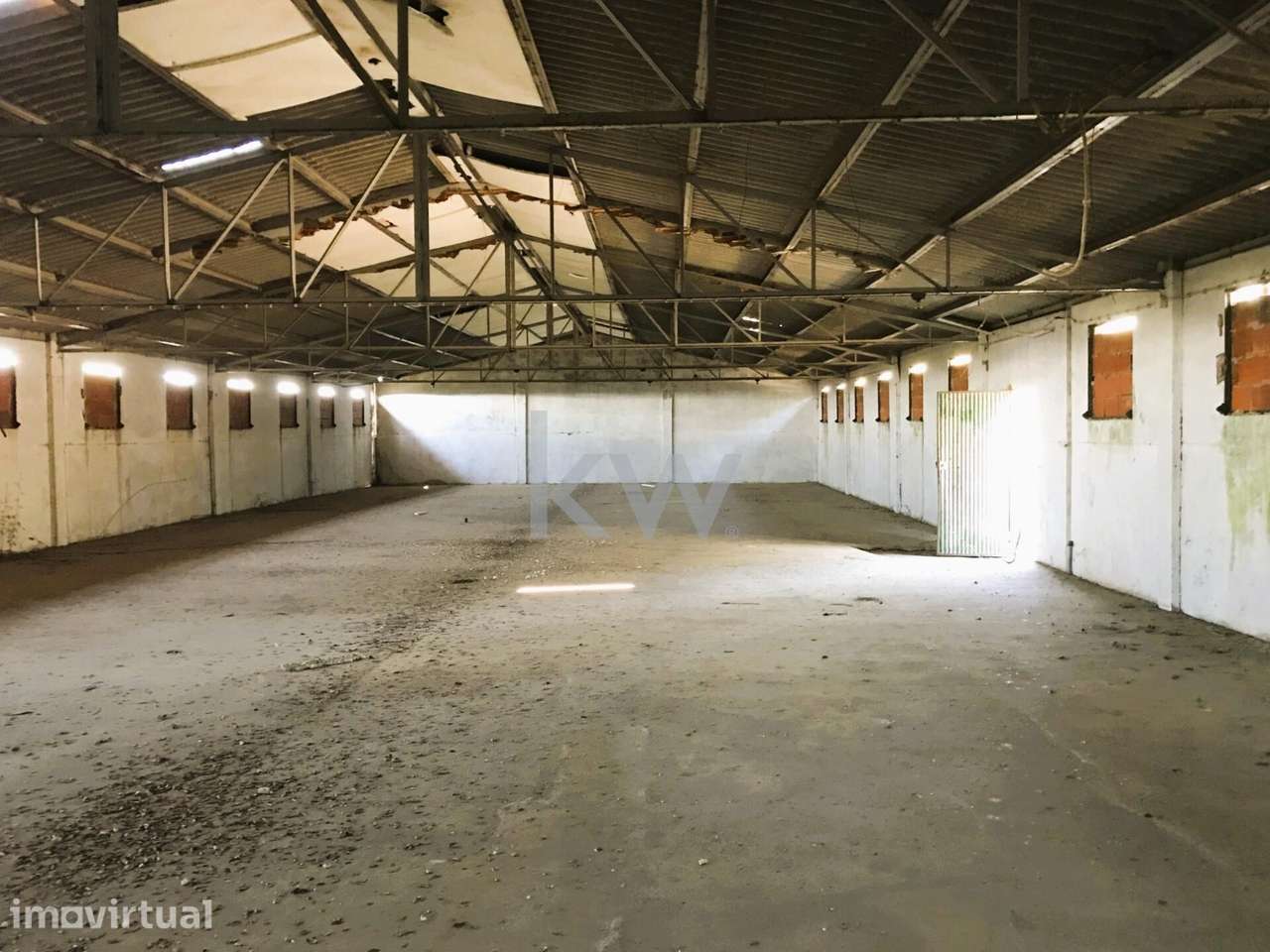 Armazém / Pavilhão em Portela - Vila de Rei - Grande imagem: 2/11