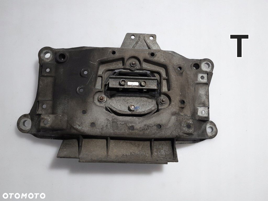 AUDI A4 B8 A5 8T A6 C7 ŁAPA PODPORA SKRZYNI BIEGÓW MOCOWANIE 8K0399263BH - 1