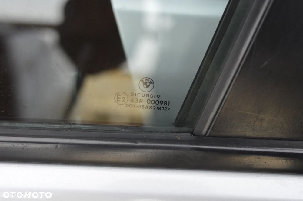 BMW E46 SEDAN / TOURING / KOMBI ORYGINALNE KOMPLETNE DRZWI PRZEDNIE LEWE / PRAWE EUROPA W KOLORZE TITANSILBER 354/7 O NR. 41 51 7 034 151 / 41 51 7 034 152 OEM W DOBRYM STANIE - 14