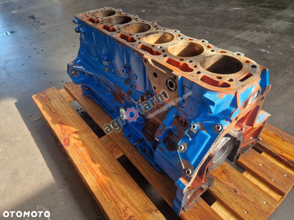 Blok silnika Ford 8240, 7840, 8340 - 1