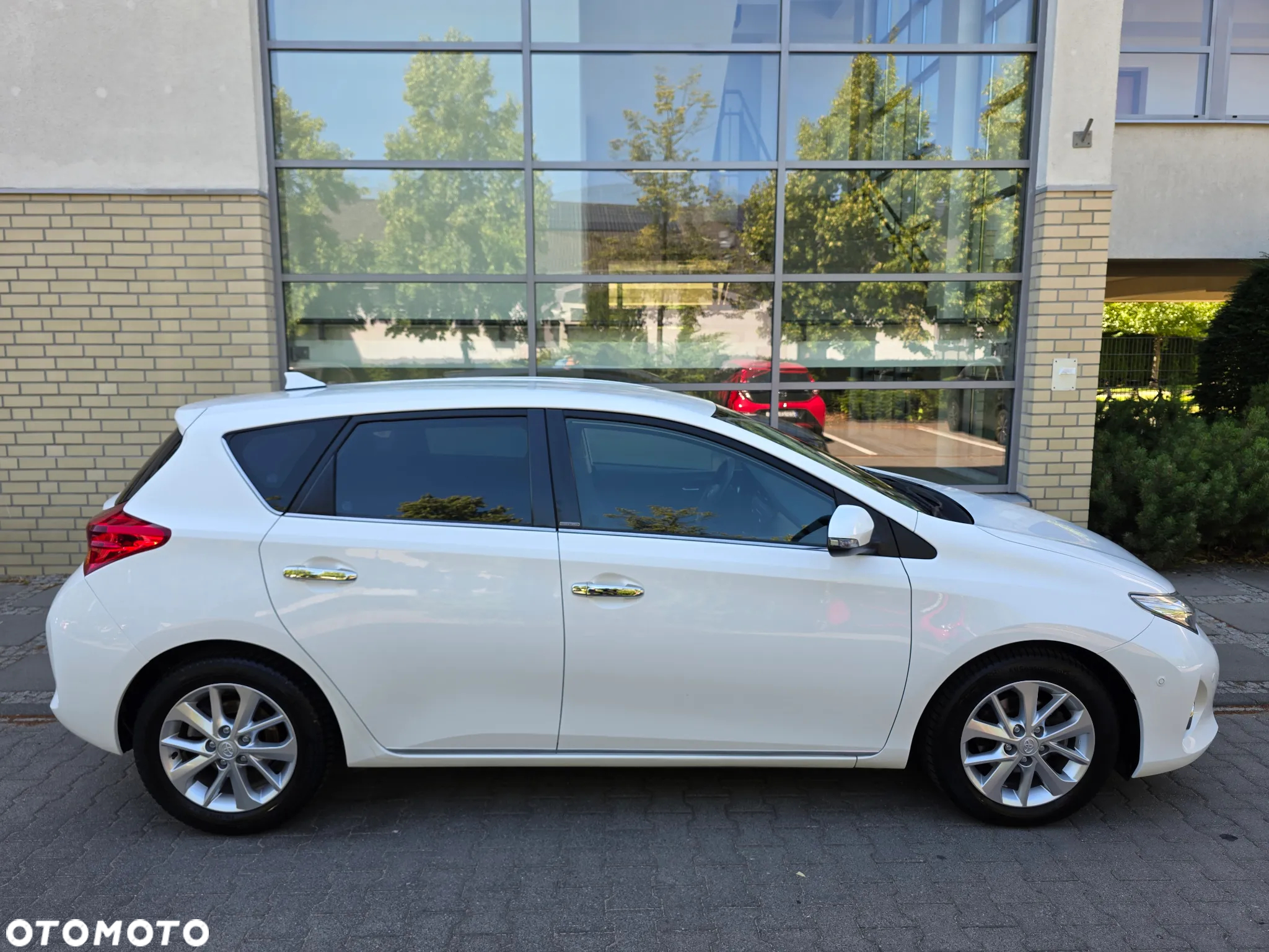 Toyota Auris 1.6 Valvematic START Edition - 8