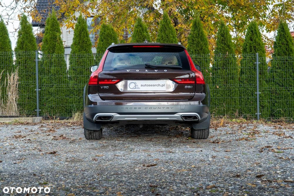 Volvo V90 Cross Country - 6