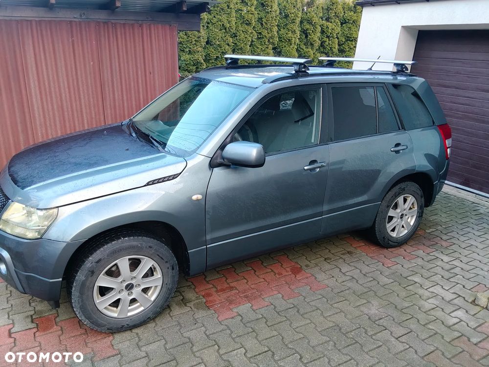 Suzuki Grand Vitara 2.0 - 1