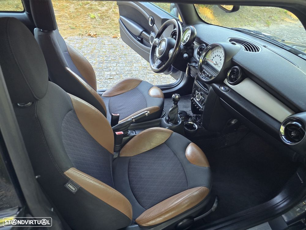MINI 3 Portas Cooper D - 7