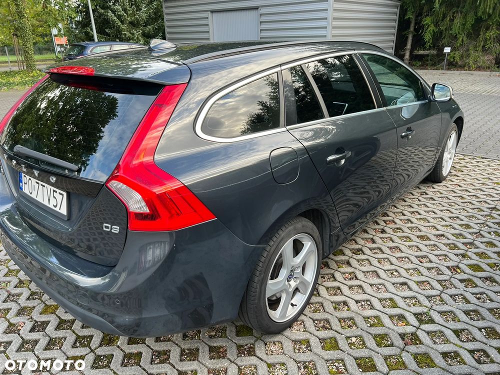 Volvo V60 D3 Geartronic Momentum - 5