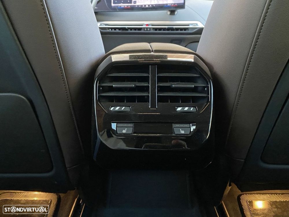 BMW iX xDrive 40 Pack Desportivo - 23