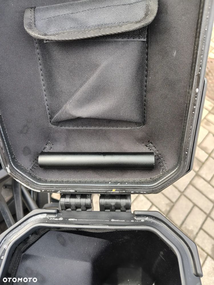 QJMOTOR SRT900SX - 32