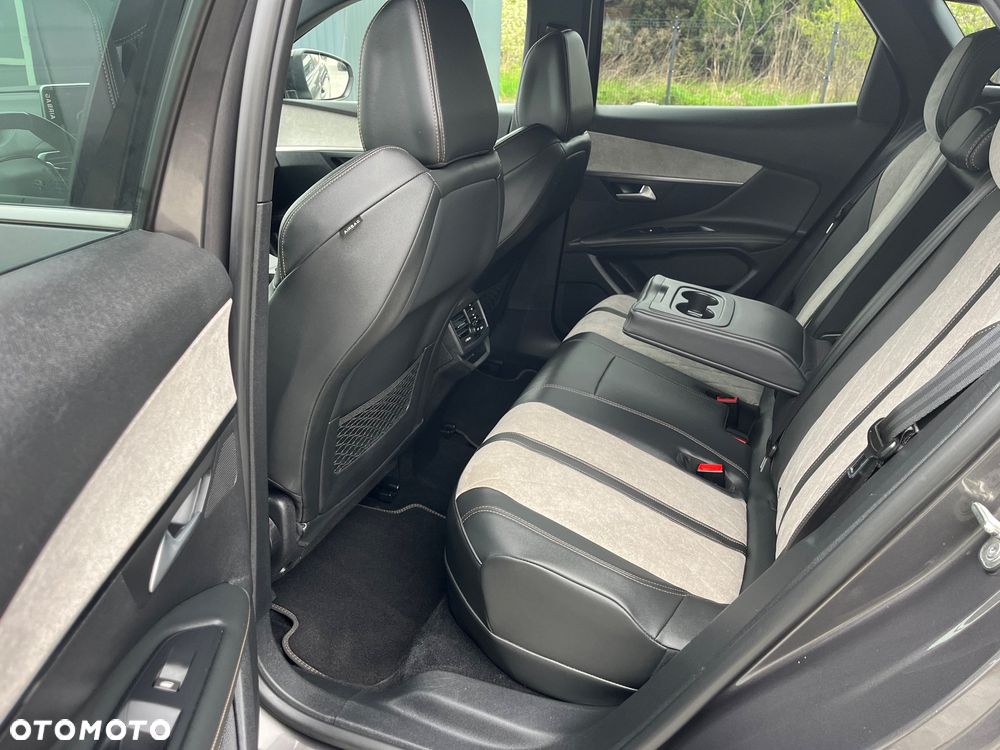 Peugeot 3008 1.6 PureTech Hybrid4 PHEV GT Pack S&S EAT8 - 23