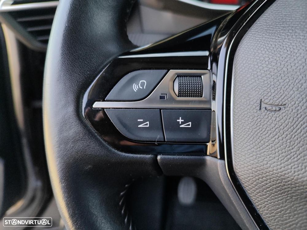 Peugeot 2008 1.2 PureTech Allure Pack - 9